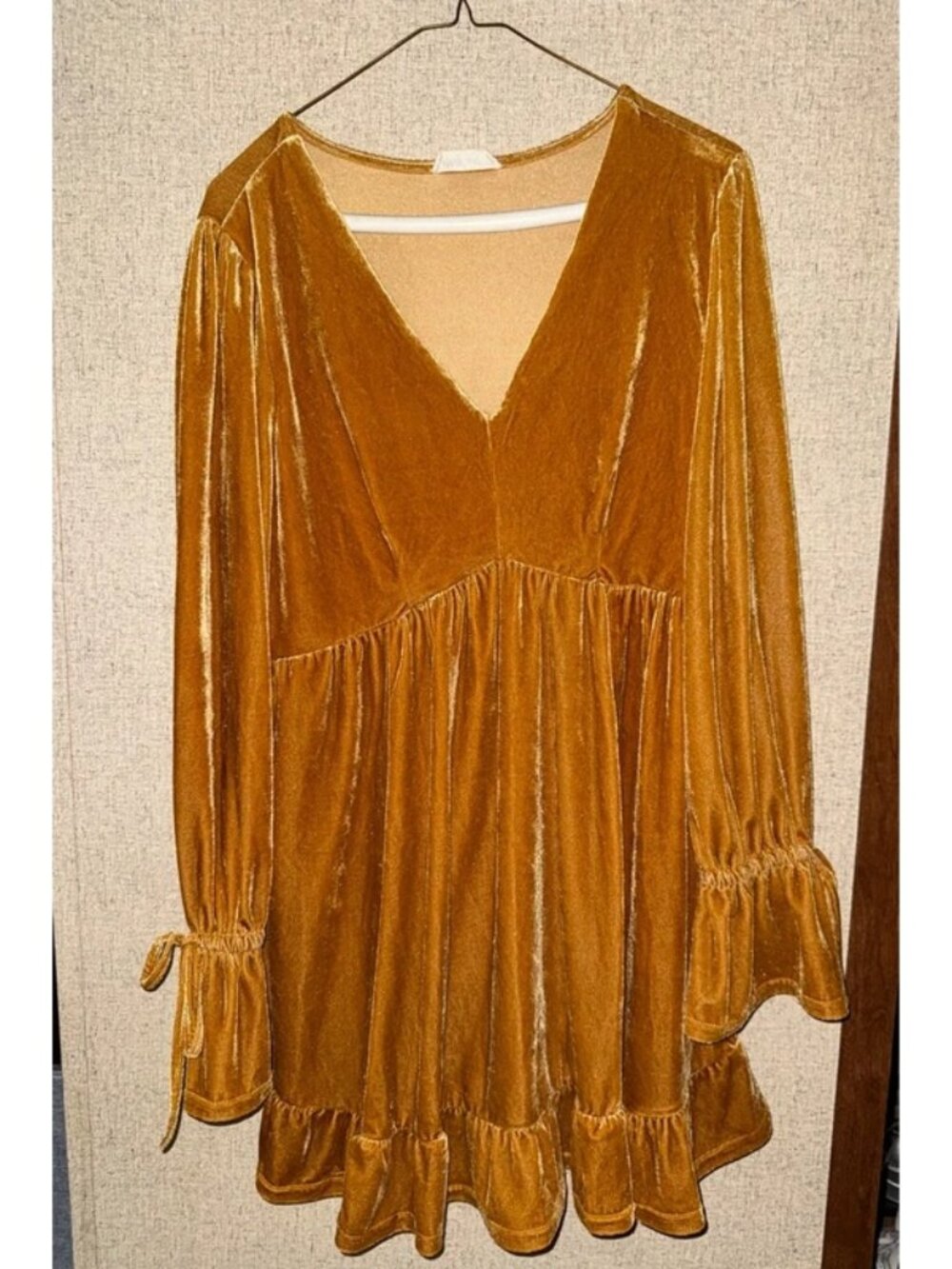 Women’s fall/winter dress